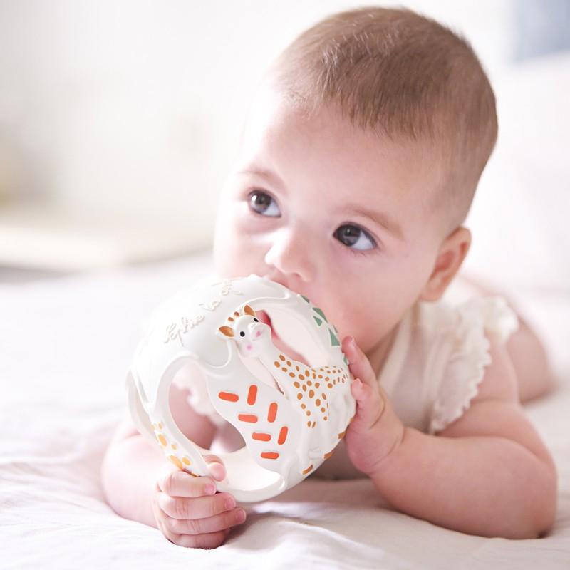 Sophie la Girafe Sensory Teething Ball